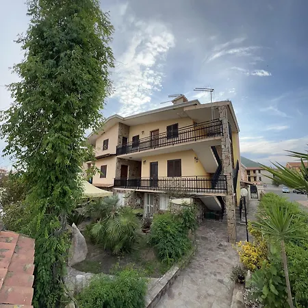 Le Due Palme Angelo Apartment